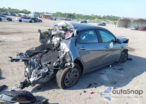 2024 Hyundai Elantra Sel from USA, damaged, VIN KMHLM4DG0RU835422